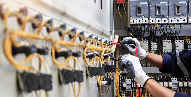 Professional Electrician technician working in Council Bluffs, IA